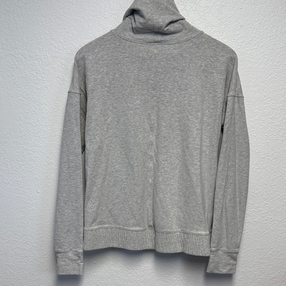 Lululemon Go Forward Women's Cozy Turtleneck Sweater - Light Gray size 6 - Picture 8 of 11